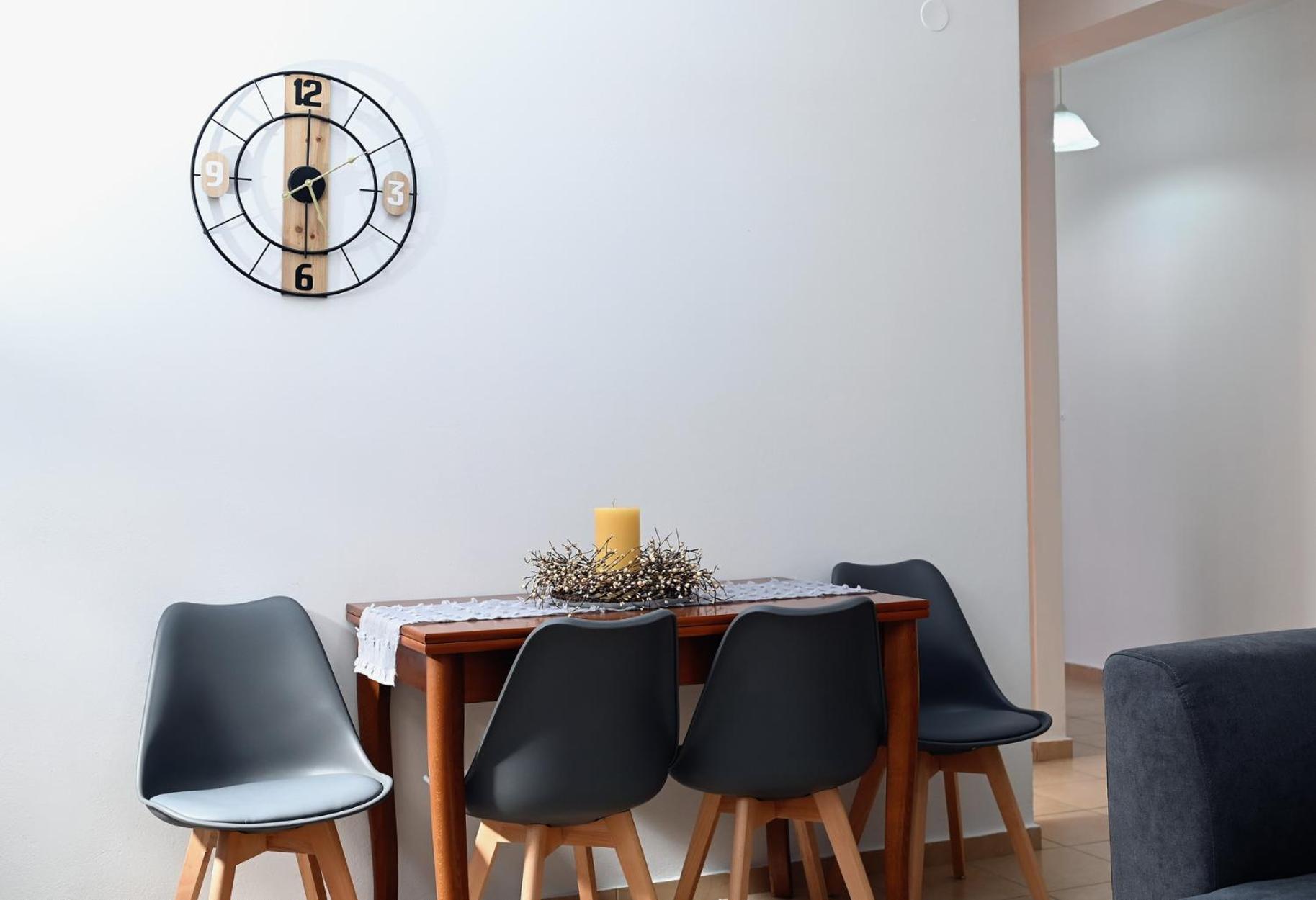 Oasis Lower Ground Floor Apartment Árgos Eksteriør bilde